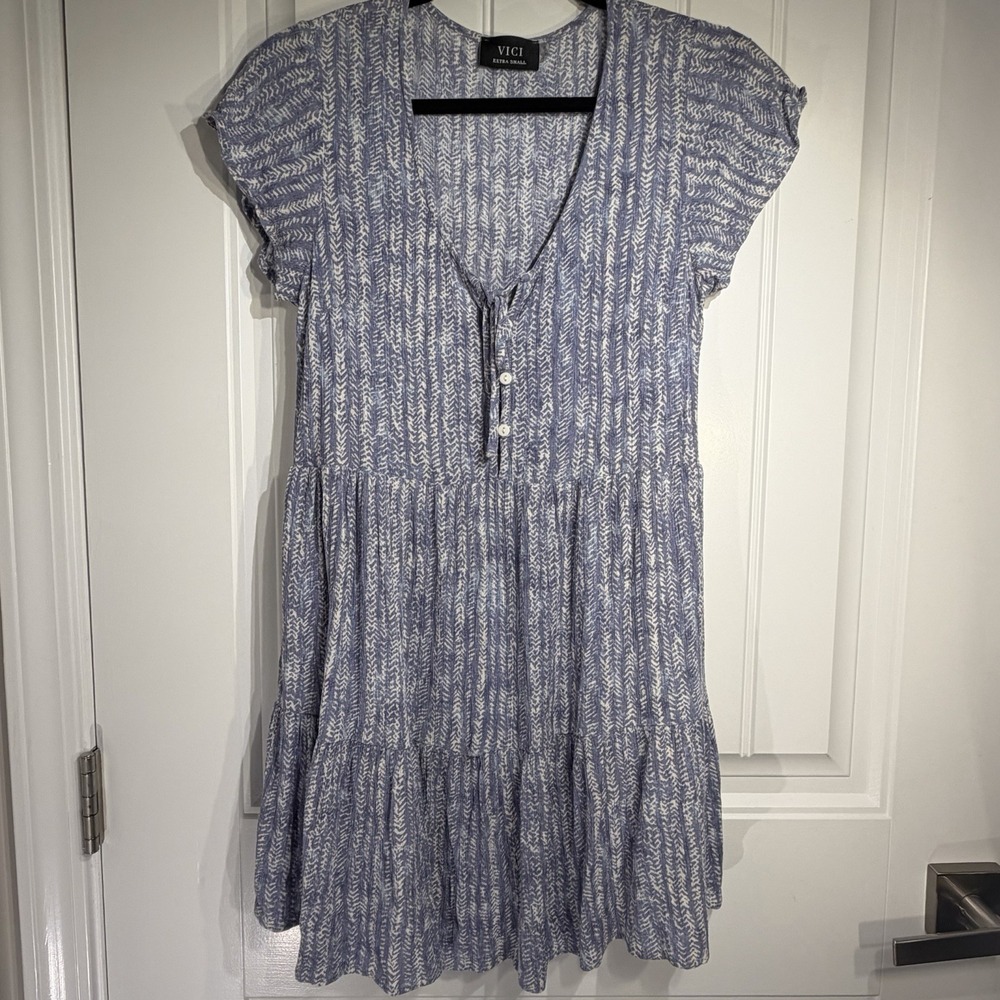 VICI Blue White Print Tiered Babydoll Mini Dress Flutter Sleeve XS